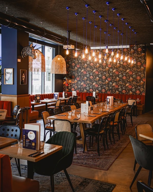 Restaurant Moustache Bistro Pub à Châtenay-Malabry, France