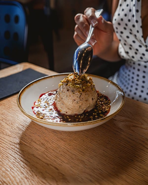 Restaurant Moustache Bistro Pub à Châtenay-Malabry, France