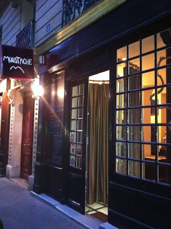 Restaurant Moustache à Paris, France