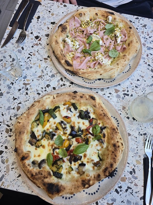 Restaurant Nonna Rita Pizzeria à Chapelle-lez-Herlaimont, Belgique