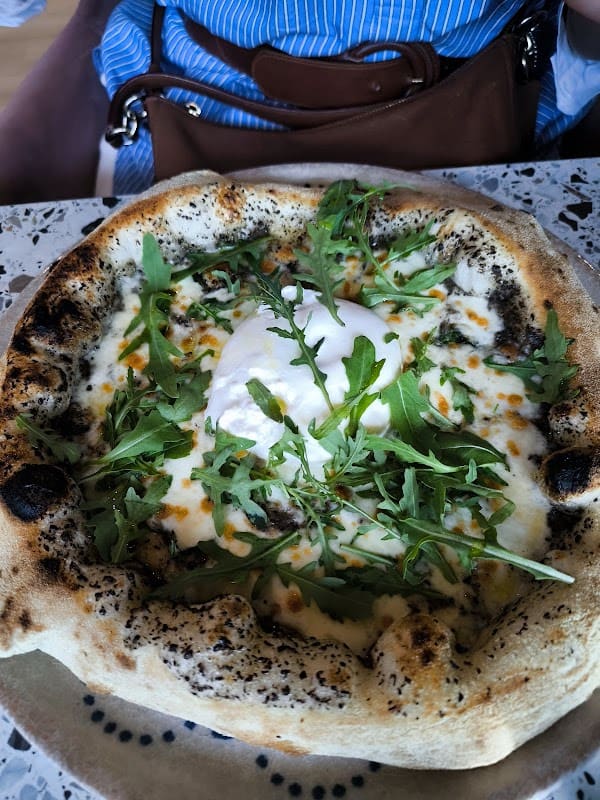 Restaurant Nonna Rita Pizzeria à Chapelle-lez-Herlaimont, Belgique