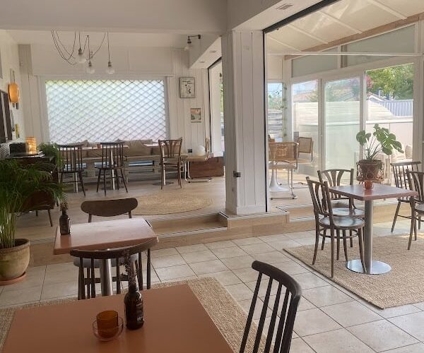 Restaurant Nouvelle Vague à Arès, France