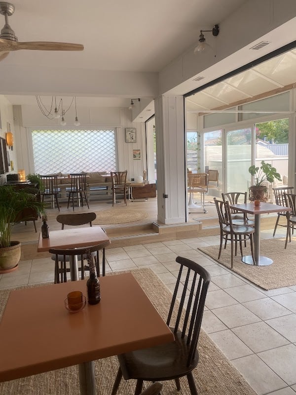 Restaurant Nouvelle Vague à Arès, France