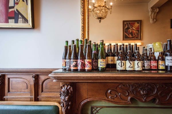 Restaurant Nüetnigenough à Bruxelles, Belgique