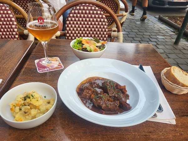 Restaurant Nüetnigenough à Bruxelles, Belgique