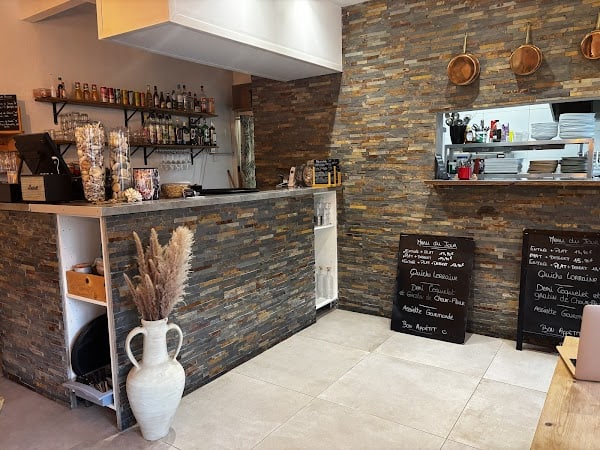 O frangins restaurant à Saint-Jean-de-Védas, France