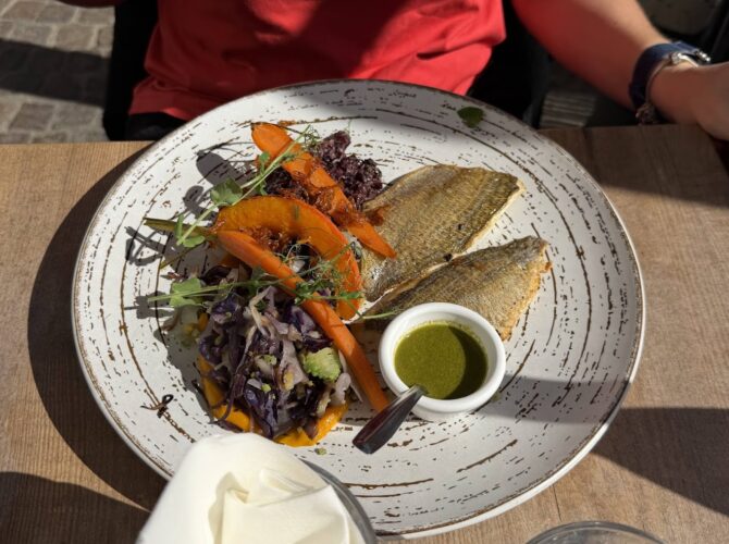 Restaurant Oh Frère De La Côte! à Le Grau-du-Roi, France