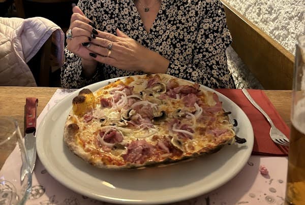 Olympia Restaurant Pizzeria à Bulle, Suisse