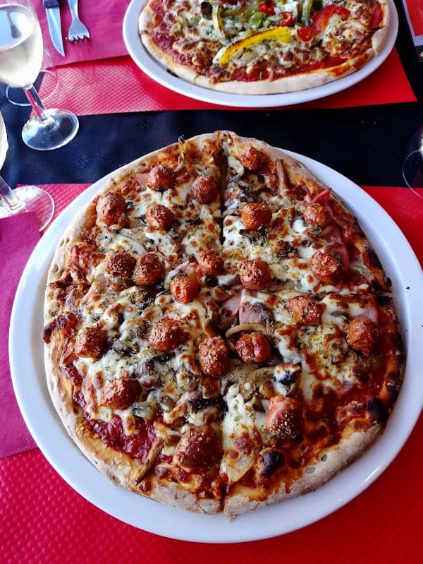 Restaurant Pizzeria Les 4 Pâtes à Carcans, France