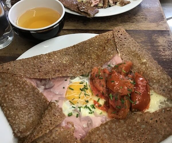 Restaurant Creperie Bar à Le Mont-Saint-Michel, France