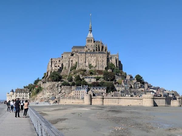 Restaurant Creperie Bar à Le Mont-Saint-Michel, France