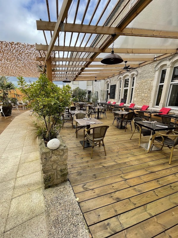 Restaurant De La Seugne à Jonzac, France