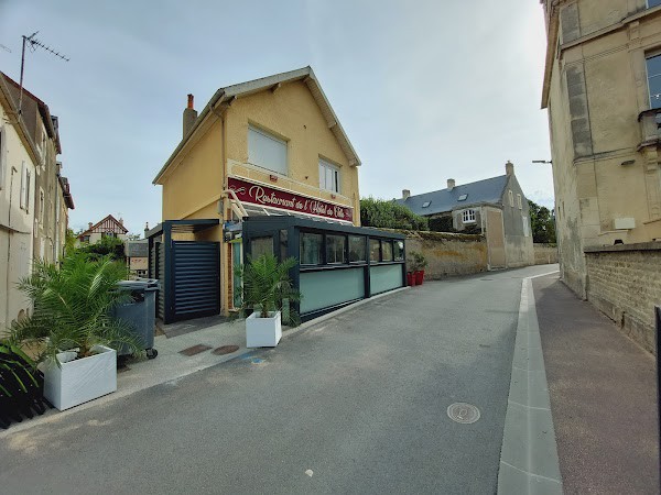 Restaurant de l’Hôtel de Ville à Lion-sur-Mer, France