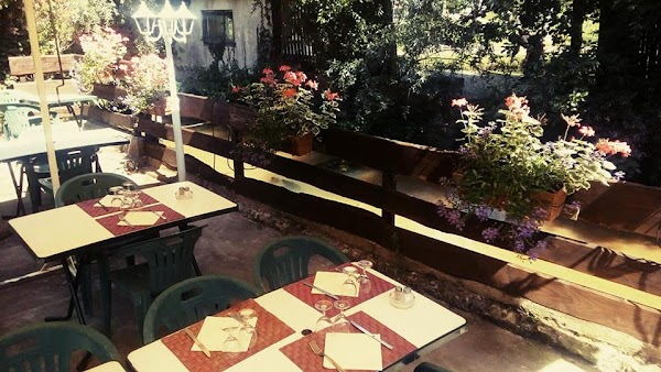 Restaurant du Moulin à Paroy-sur-Tholon, France