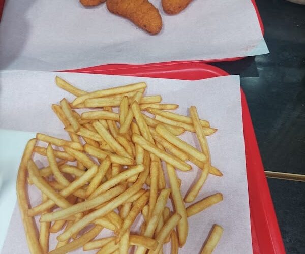 Restaurant Étoile à Pantin, France