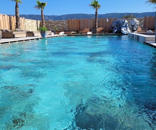 Restaurant & Hôtel l’Oasis à Cabrières-d'Avignon, France