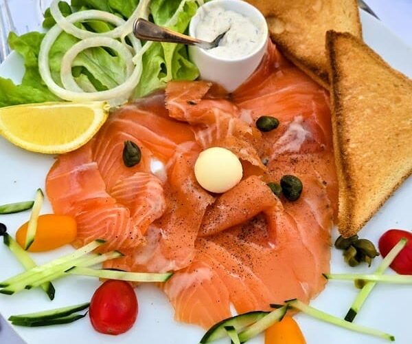 RESTAURANT L ETABLE à Sainte-Lheurine, France