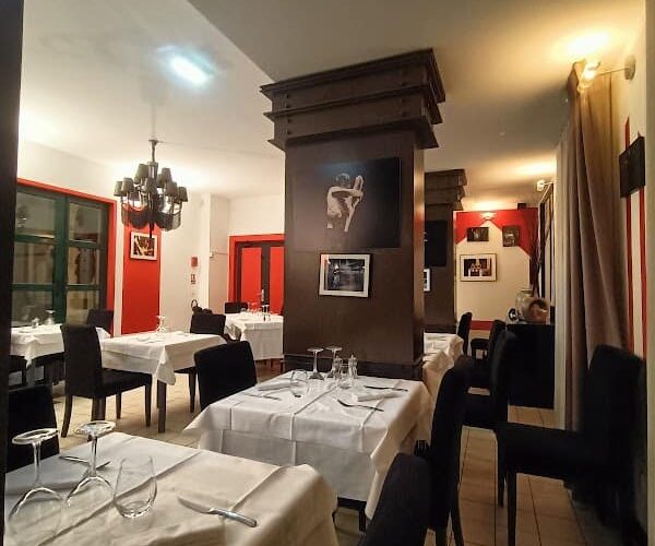 Restaurant La Cour du Théâtre à Martigues, France