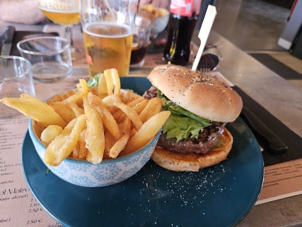 Restaurant le piqueyrot à Hourtin, France