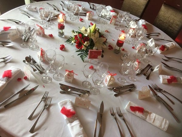 Restaurant Le Point g à Saint-Broladre, France