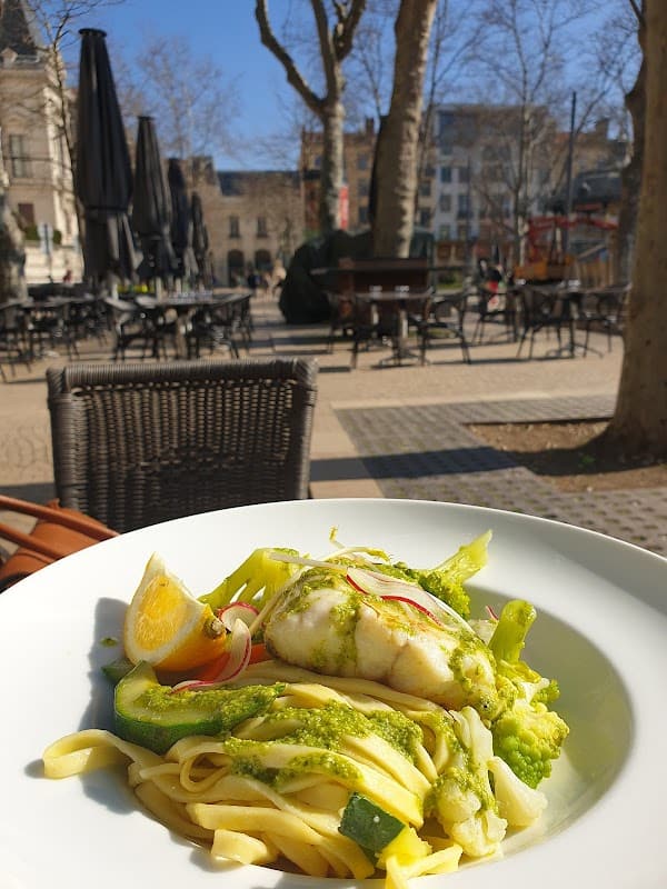 Restaurant Les Poteaux Carrés à Saint-Étienne, France