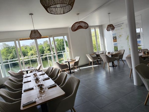 Restaurant L’Icaunais à Laroche-Saint-Cydroine, France