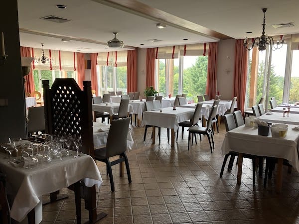 Restaurant “Notre Dame de Bonne Fontaine” à Danne-et-Quatre-Vents, France