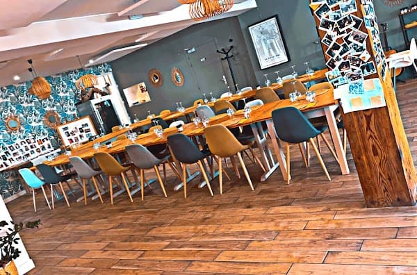 Restaurant Pizzeria sous les Pins à Martigues, France