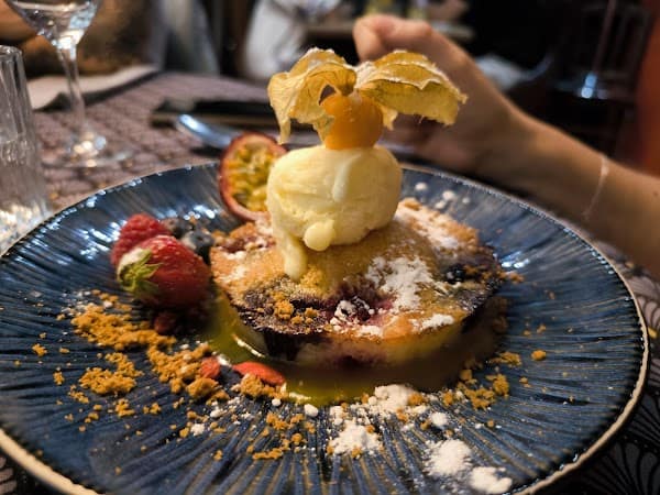 Restaurant Un Eléphant dans Un Jeu de Quilles à Saint-Étienne, France