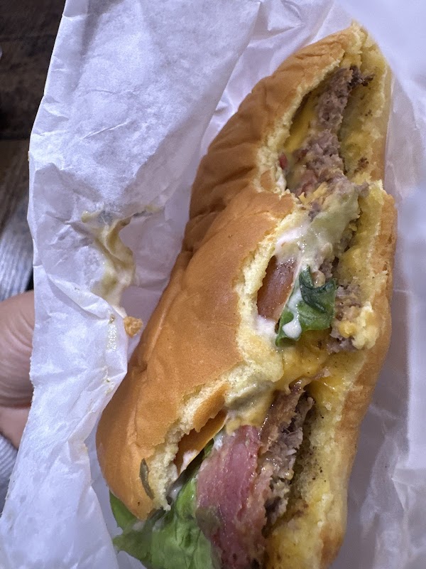 Restaurant ROAR Burger // Smash burger & Flavours ️‍ Drancy à Drancy, France