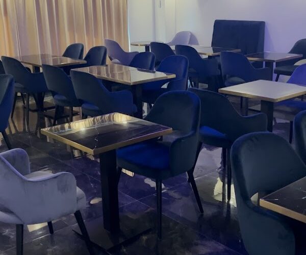 SNOW RESTAURANT LOUNGE à Bobigny, France