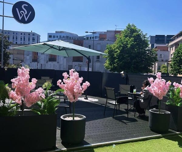 SNOW RESTAURANT LOUNGE à Bobigny, France