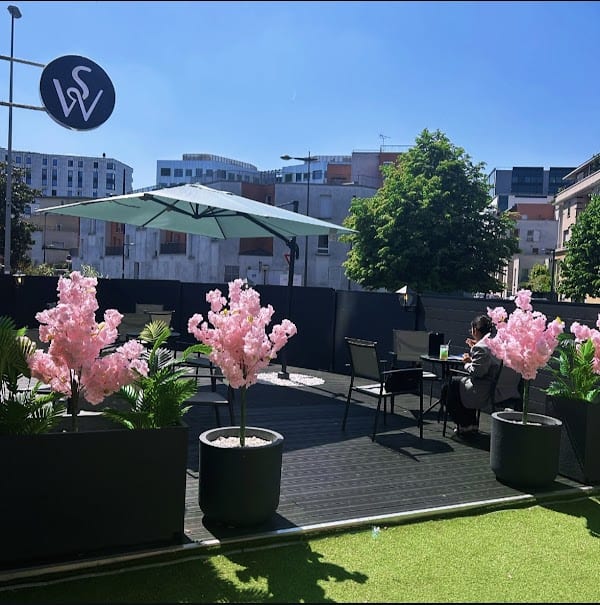 SNOW RESTAURANT LOUNGE à Bobigny, France