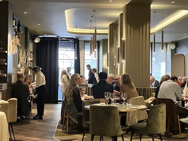 Restaurant Sphère à Paris, France