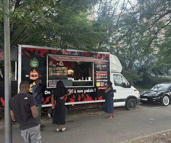 Tieagogo Bobigny (93) Barbecue, Sandwichs, Brochettes | Foodtruck Fast-food Restaurant nuit à Bobigny, France