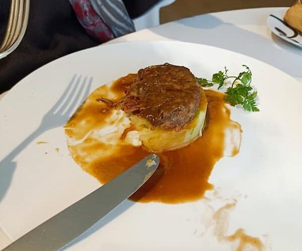 Restaurant Villa Marinette à GAZERAN 78 à Gazeran, France