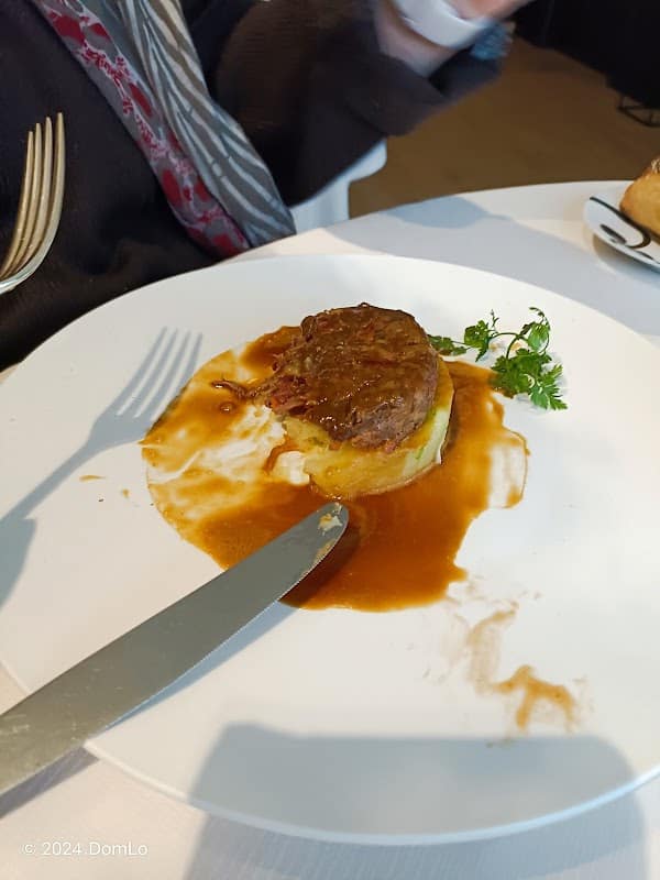 Restaurant Villa Marinette à GAZERAN 78 à Gazeran, France