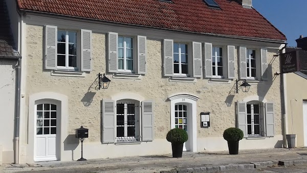 Restaurant Villa Marinette à GAZERAN 78 à Gazeran, France