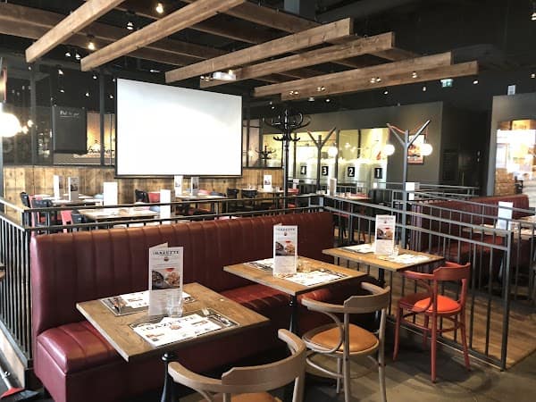 Restaurant 3 Brasseurs Brétigny-sur-Orge à Brétigny-sur-Orge, France