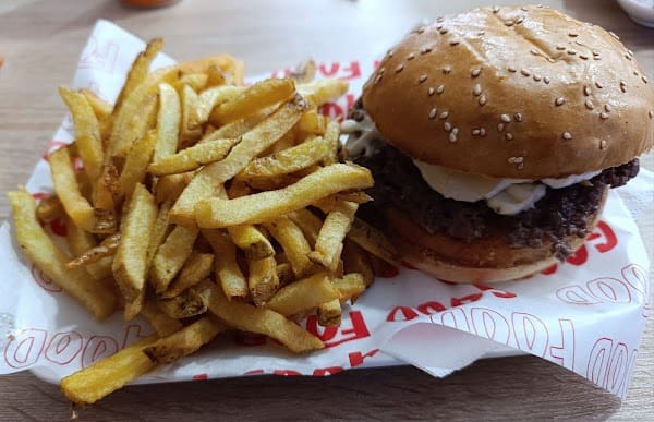 Restaurant 31 STREET 95120 ERMONT à Ermont, France