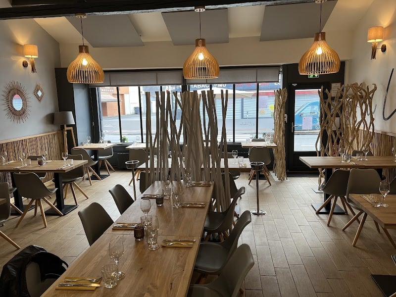 Restaurant A l’ intuition à Dives-sur-Mer, France