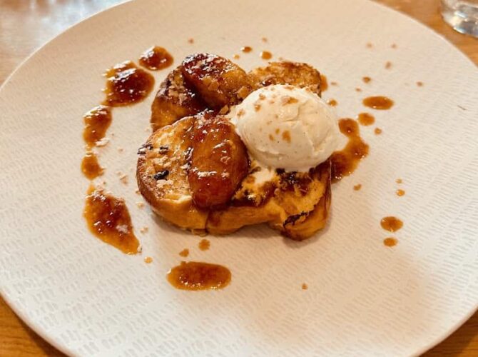 Restaurant A l’ intuition à Dives-sur-Mer, France