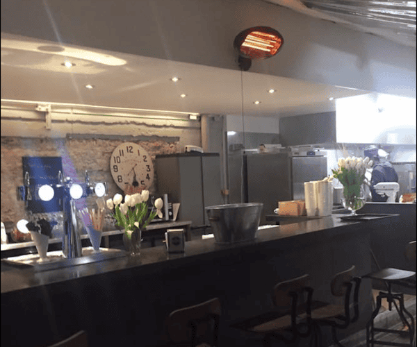 Restaurant à la maison à Béziers, France