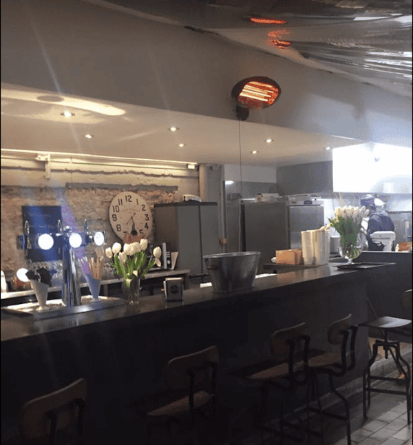 Restaurant à la maison à Béziers, France