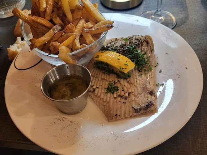 Restaurant À La Table 1884 à Cabourg, France