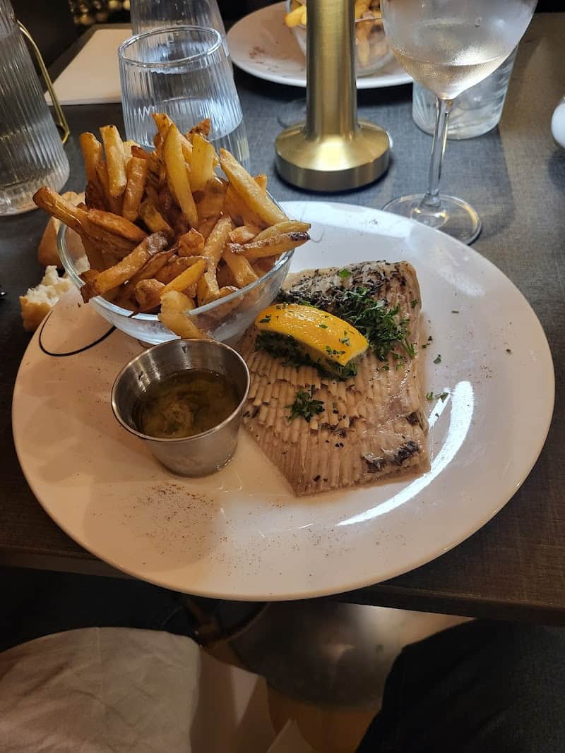 Restaurant À La Table 1884 à Cabourg, France