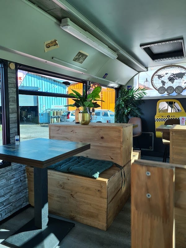 Restaurant À plus dans l’Bus à Rolampont, France