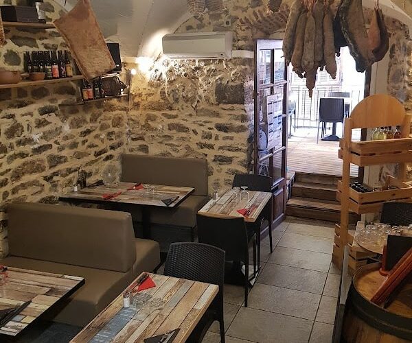 Restaurant A TANA-VIN250 à Corte, France