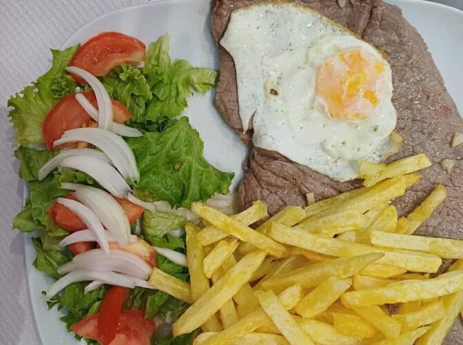 Restaurant A Tasca Da Manuela à Caumont-sur-Durance, France