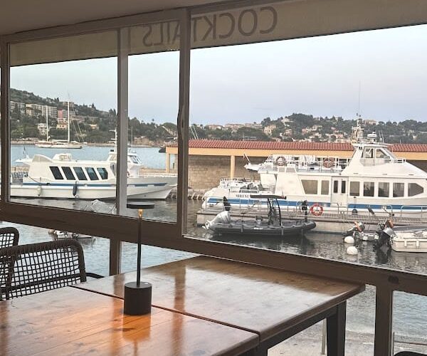 Achill’s Restaurant Bar Rooftop Villefranche-sur-Mer à Villefranche-sur-Mer, France